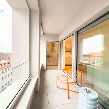 Blue Palace 5d Tirabora Short Rent, Con Parcheggio Privato