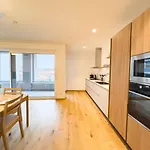 Blue Palace 5d Tirabora Short Rent, Con Parcheggio Privato