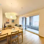 Blue Palace 5d Tirabora Short Rent, Con Parcheggio Privato Lägenhet Trieste