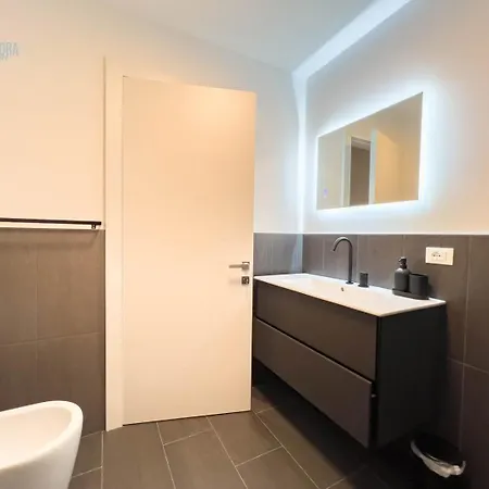 Blue Palace 5d Tirabora Short Rent, Con Parcheggio Privato Apartamento *