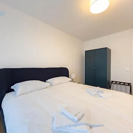 Blue Palace 5d Tirabora Short Rent, Con Parcheggio Privato Appartamento *